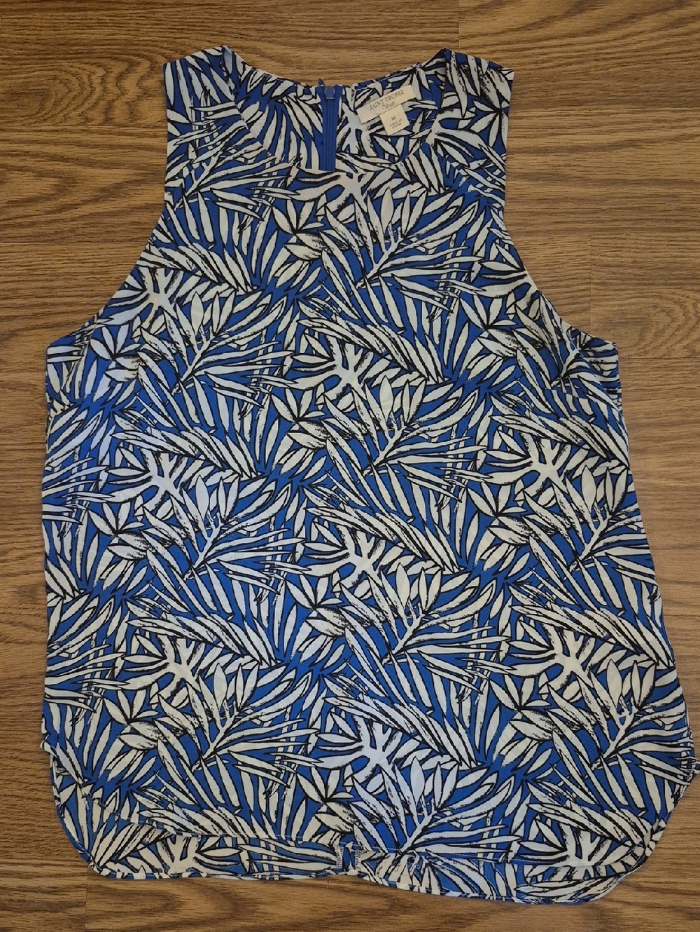 Saint Tropez West Blue and White Leaf Print Sleeveless Top
